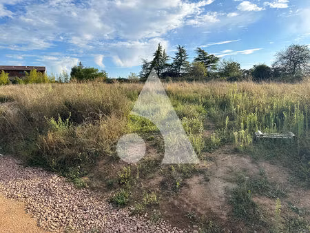 terrain constructible 1200m² figeac.