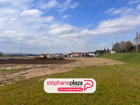 terrain valmont 647 m2