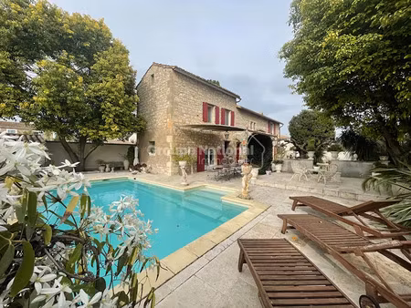 vente maison 5 pièces 155 m² à tarascon (13150)  495 000 €