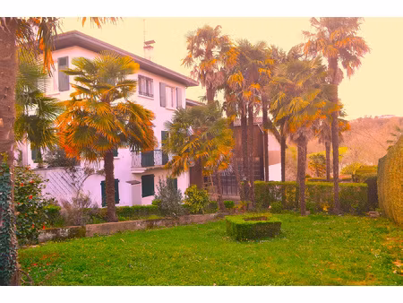 bardos - propriété à pied des commerces