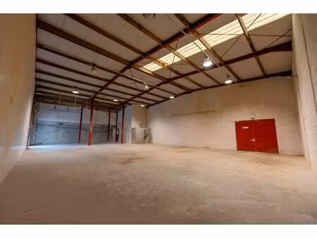 surface industrielle à louer à rue de la septieme d.i. francaise 13 virton (vbd35172)