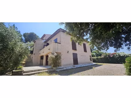 vente maison 6 pièces 207 m² à frejus (83600)  510 000 €