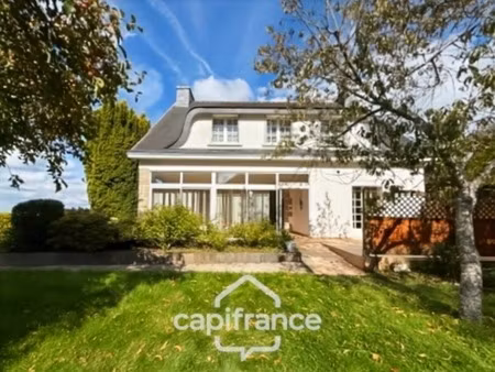 à vendre  sur la commune de séglien  une maison familiale sur 6000 m2 de terrain