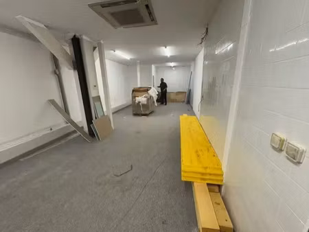 local atelier ou stockage + bureau 155 m2