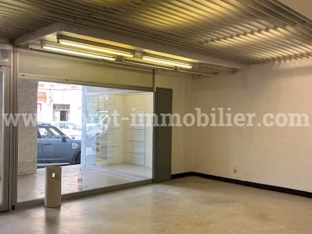 location locaux professionnels 90 m² à lamastre (07270)  375 €