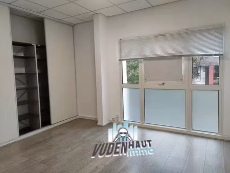 bureaux vide 347 m²