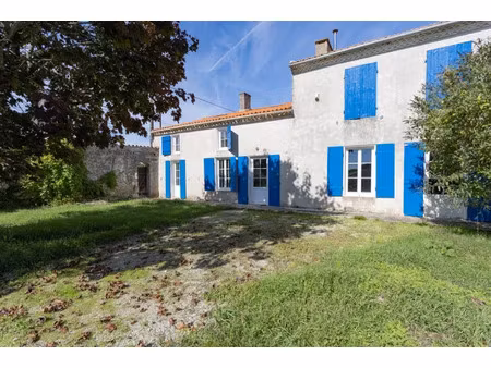 maison 5 pièces 243 m² à vendre / acheter la devise 17700 ? | era immobilier