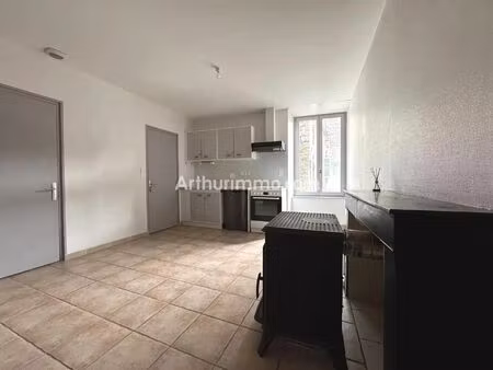 location appartement 2 pièces 52 m2 à sellières