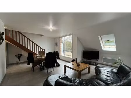 bel appartement t3 à 2 mn du chu