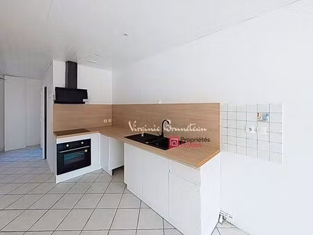 maison 2 chambres + extérieur aucun travaux