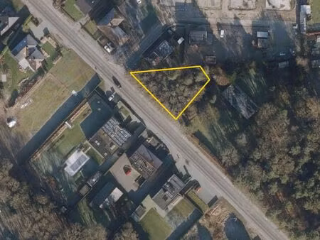 ruime open bouwgrond met uitstekende ligging