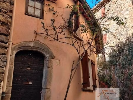 maison de village 80 m² collobrieres