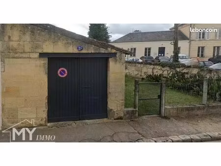 parking/box 1 pièce 40 m²