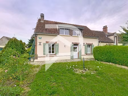 maison pleine de charme avec dépendances et grand terrain