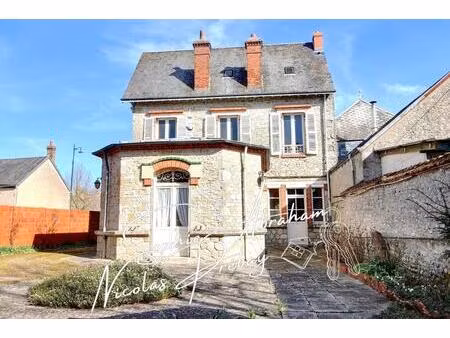 maison de caractère  5 chambres  grange et grand jardin clos