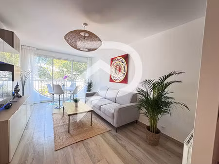 la grande motte - centre ville - studio cabine rénové - parking possible