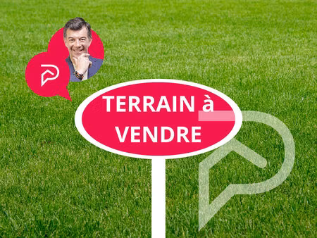 terrain constructible pour une villa de 250 m2 env. sur un terrain de 2500 m²