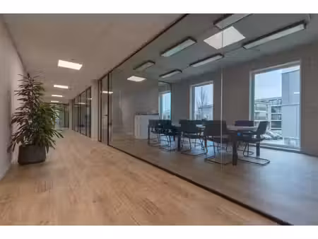 commercieel te koop in sint-pieters-leeuw