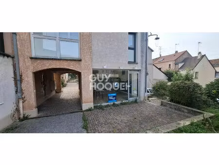 local commercial aubergenville 46 m2 de surface utile.