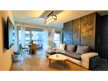 appartement - 2 chambres avec grand balcon et parking sécurisé - 63 m² - angers