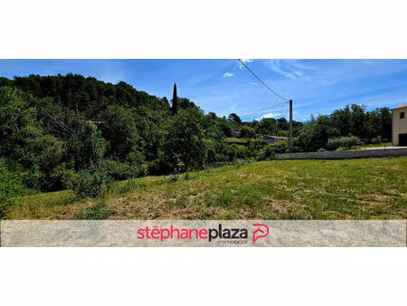 terrain entrechaux - 1361 m²
