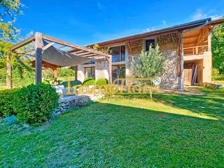 vente maison 9 pièces 217 m² saint-hilaire-du-rosier (38840)