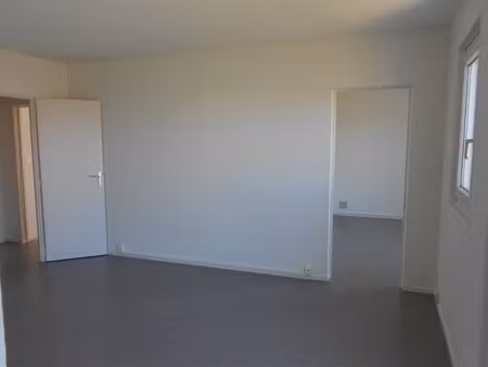 location appartement 3 pièces 67 m² à romorantin-lanthenay (41200)