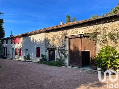 vente maison à montemboeuf (16310) : à vendre / 230m² montemboeuf