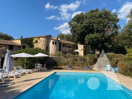 superbe propriété à fox-amphoux 19 pièce(s) 490 m2