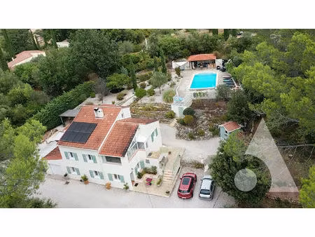 maison de 144 m² sur 1564 m² de terrain avec piscine - cotignac