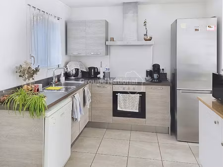 vente maison 4 pièces 89 m² à piolenc (84420)  233 200 €