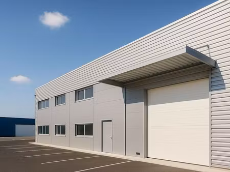 location local commercial