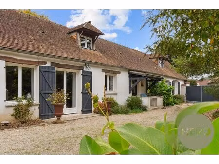 a 20 minutes de montfort l'amaury - charmante longère lumineuse au calme avec piscine chau