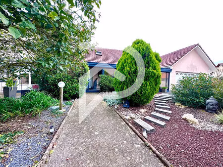 marainviller : charmante maison d'environ 172 m² avec piscine