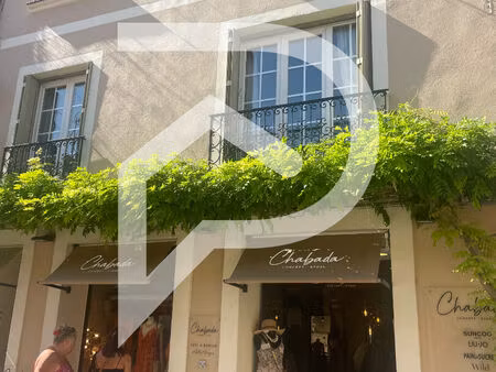 aigues mortes - immeuble de 4 lots avec locataires