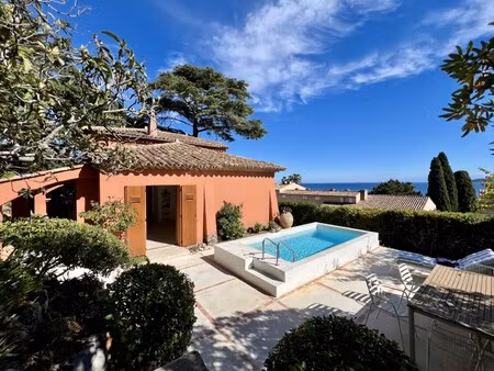 villa de luxe à vendre dans le quartier nartelle-noyer-bellevue-bd des sardinaux