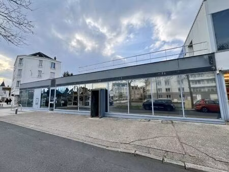 local commercial à louer