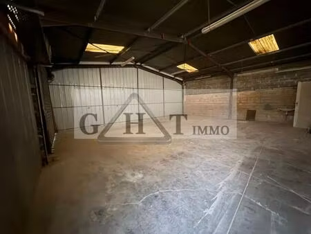 location local industriel 284 m² à dammarie-les-lys (77190)