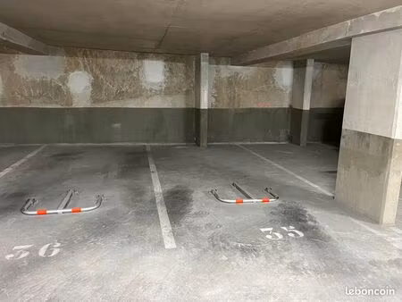 parking/box istres