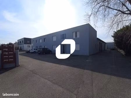 local d'activité 135 m²