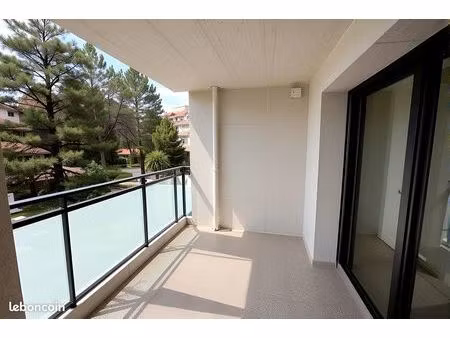 appartement 2 pièces 4 m²