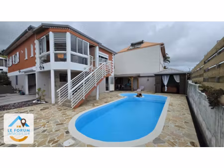 petite ile 97429 - villa moderne et confortable - piscine -