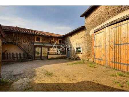 ferme traditionnelle - monts du lyonnais