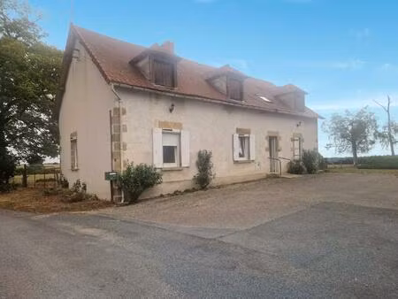 maison double avec terrain avec vue. dépendances