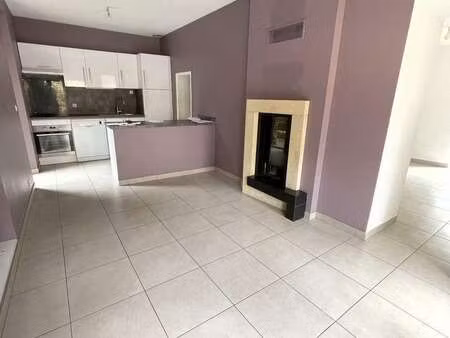 location maison à bais (35680) : à louer / 77m² bais