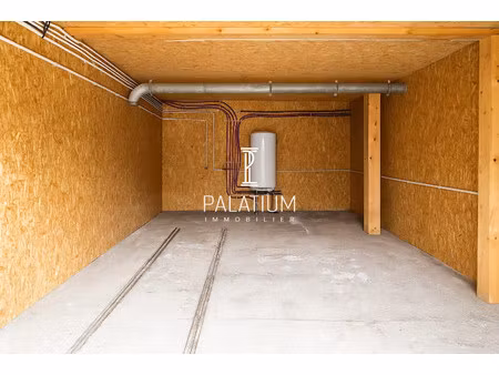 ensemble immobilier rare en zone artisanale