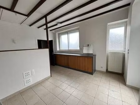 location bureaux et commerces à chiché (79350) : à louer / 36m² chiché