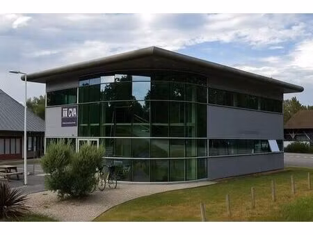prestigieux bureau de 400 m2 en location - pau  france