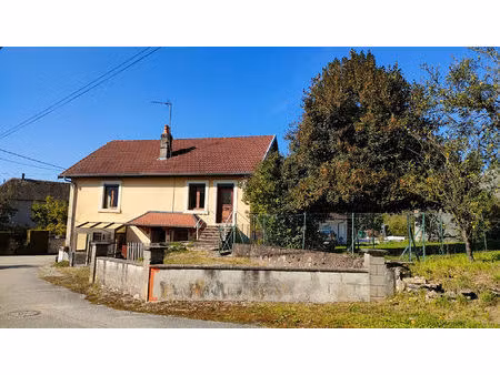 maison de village 5 pièces avec véranda d'entrée  terrasse  terrain attenant et places de 