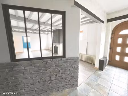 exclusivite spacieuse maison de pierre avec jardin et grand double garage de 100 m²